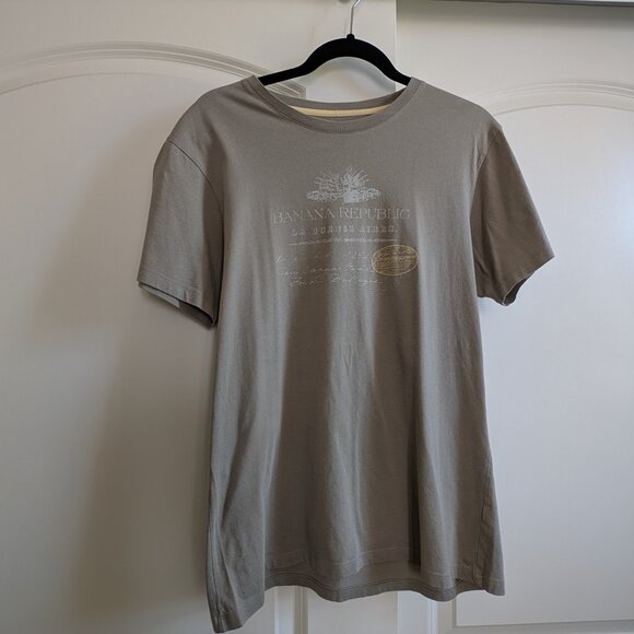 Banana Republic Men's Tee - Picture 1 of 5